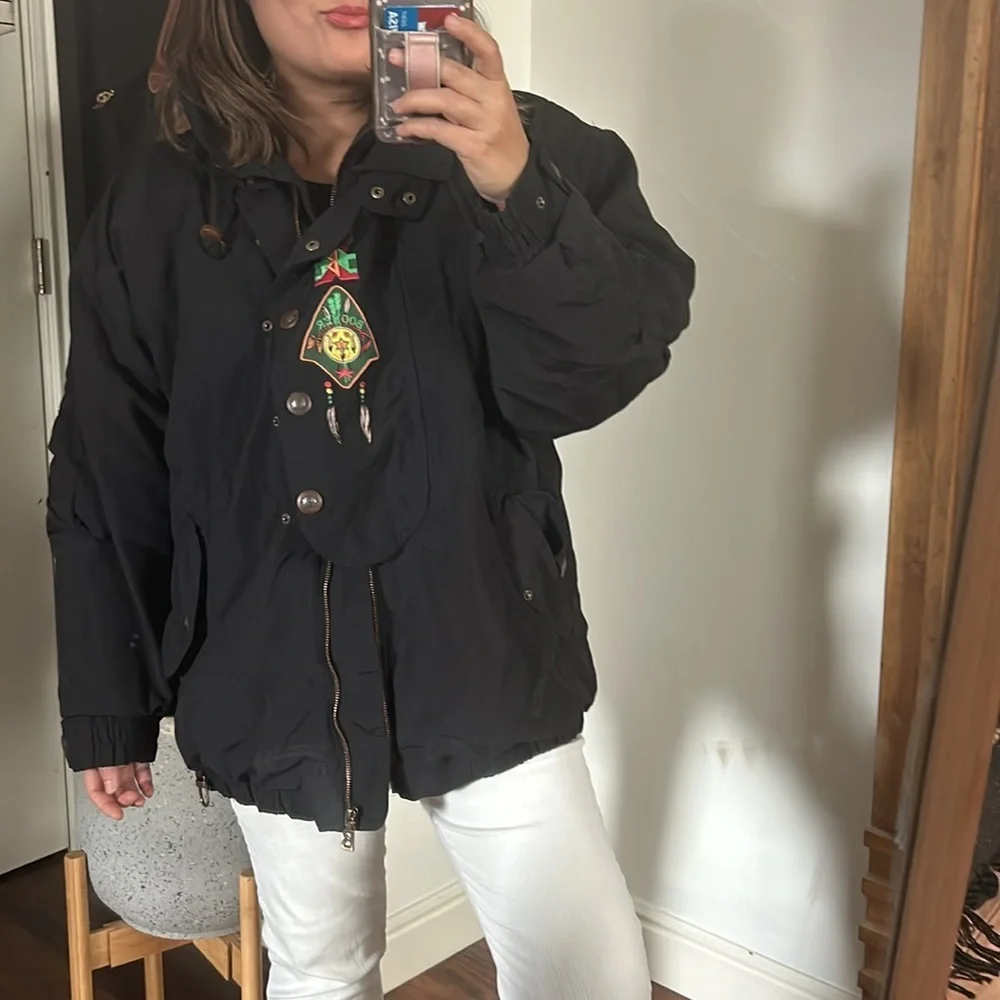 Vintage Bogner Embroidered details Ski Puffer Jacket. Size L